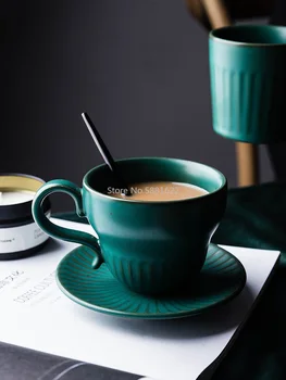  Европейският Ретро Комплект Чаши Кафе на Зелен Креативна Лукс с Дръжка Порцеланови Чаши Чай Gold Matero Hierba Home Drinkware CC50CC
