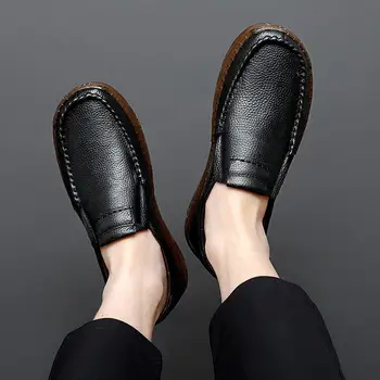  Мъжки обувки ръчна изработка от естествена кожа, Новост Пролетта 2023 г., Дишаща Мъжки Ежедневни Кожени обувки с мека подметка, Слипоны Gommino, големи размери